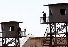 Kitaptan notlara hücre cezası