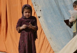 Çocuklar bin euroya Taliban’a satılıyor