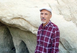 Sular çekildi antik kilise gün yüzüne çıktı