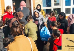 Bir Gülücük Hediye et