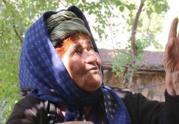 Semsûr'da bir dengbêj: Xafê Ana