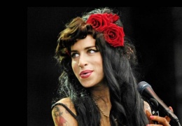 Amy Winehouse'un eşyaları açık artırmada