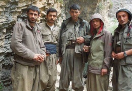 Egît'in yolunda yürüdü