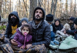 Belarus sınırında insanlık ölüyor...