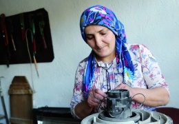 Ezo Usta bakışları değiştiriyor