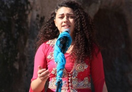 Jin Ma, kadın sesleri