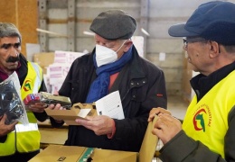 Heyva Sor konvoyu yola çıktı