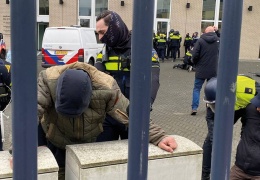 Kimyasal saldırı yerine gençlere ceza!