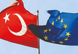 AB Türkiye ile üyelik müzakerelerini dondurdu