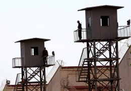 6 tutsak açlık grevinde