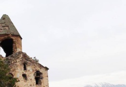 Kırmızı Kilise kaderine terk  edildi