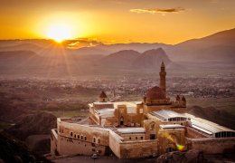 Bazid tarihiyle büyülüyor