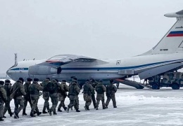 Rus askerleri çekiliyor