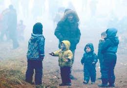 Dram sürüyor: 10 bin mülteci kamplarda