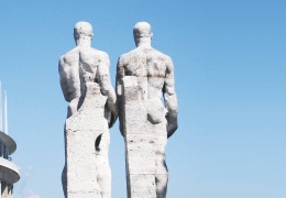 Faşizmden sonra faşist mimariye ne olur? 