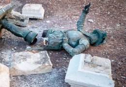 Ne krallar ne de 'gringo' işgalciler!