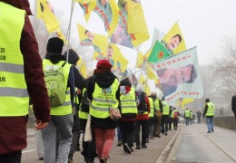 İki koldan Uzun Yürüyüş