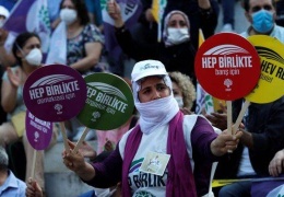 Acılarda birleşenler