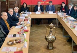 Puigdemont KNK’yi ziyaret etti