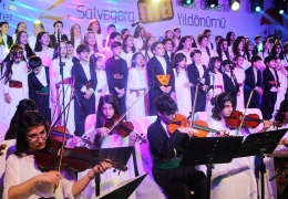 Kürdistan şarkılarını söyleyeceğiz 