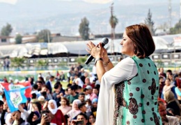 20 yıldır 8 Mart sahnesinde