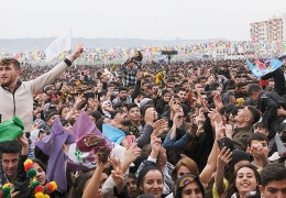 Analar başladı evlatlar tamamladı