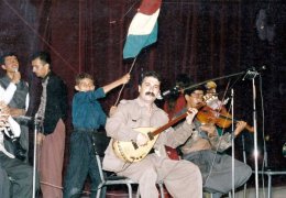 Şarkılarını bırakıp gitti