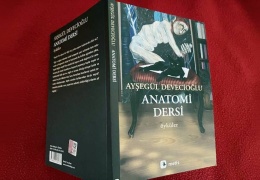 Ayşegül Devecioğlu'dan öyküler