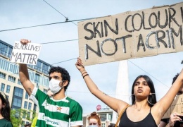 Kronik ağrılardan ırkçılığa feminist okuma