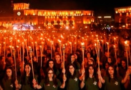Erivan’da soykırım kurbanları anıldı