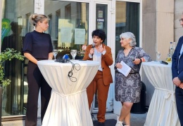 Siviller bombalanıyor