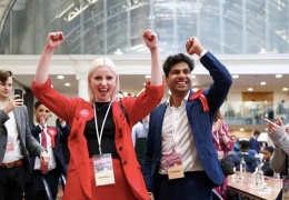 Muhafazakarlar kan kaybetti