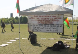 Êzîdîler Bundestag önünde