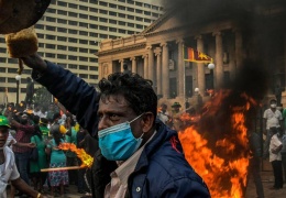 Sri Lanka: Saray ve saltanat çöküyor