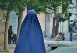 Kadına takılan boyunduruk: Burka