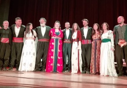 Özgürlük yolcularının ördüğü festival