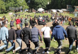 Gençlerden komünal festival