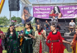 Paris’te gerilla direnişi selamlandı