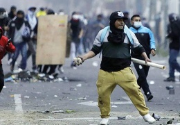 Ekvador'da göstericiler hedefte