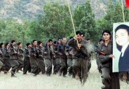 Fedaileşen gerilla ve halk yenilmezdir