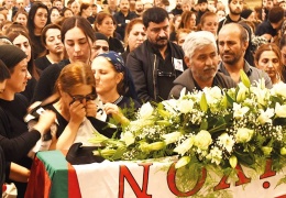 Ali ağıtlarla uğurlandı  