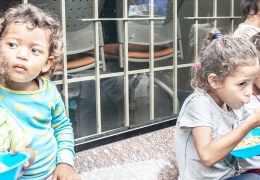 828 milyon kişi açlıkla karşı karşıya