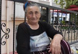 Ekmek 4 TL, 6 ekmek alıyoruz içi boş