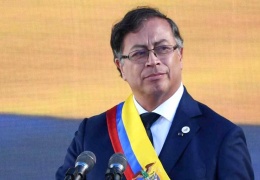 Petro işe Venezuela’dan başladı 