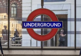 İngiltere’de on binlerce işçi grevde