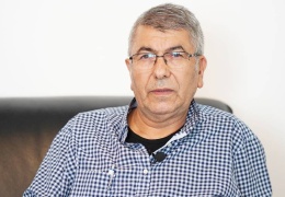 Cezaevi yetmedi kasabada da tutsak!