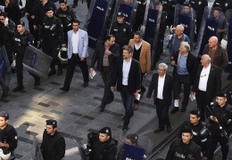 Bu iktidarı demokratikleşme projesi götürür