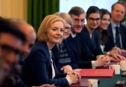 Truss’un kabinesi göreve başladı