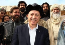 Erasmus’u düşünürken “Deliliğe Methiye” 