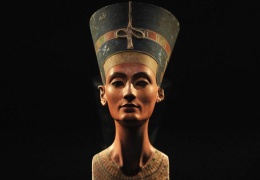 Mısır, Nefertiti'nin büstünü istedi